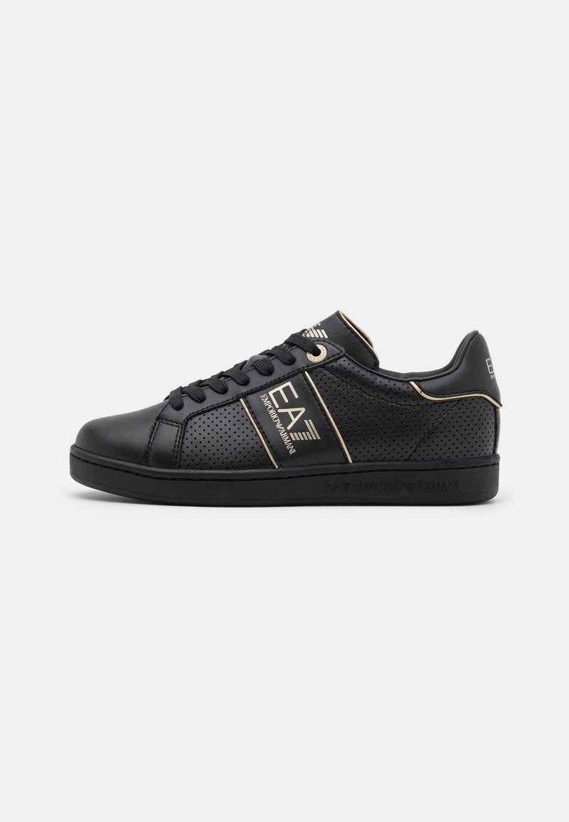Men’s Low-Top Sneakers | EA7 Emporio Armani UNISEX – Trainers – triple black/gold/black – AH41938