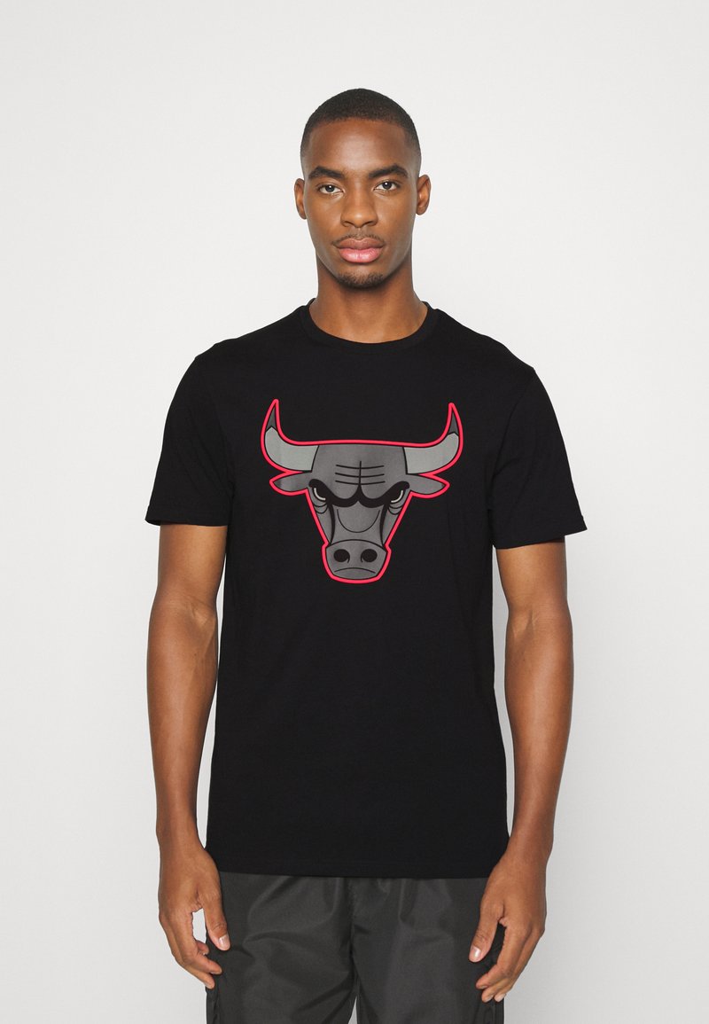 Men’s T-Shirts | New Era NBA CHICAGO BULLS OUTLINE LOGO TEE – Sports T-shirt – black – WU88182